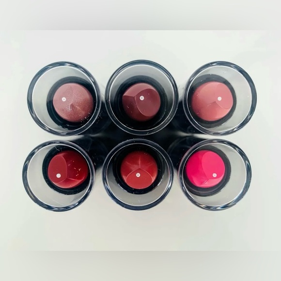 23x ASSORTED LIP GLOSS SET - L'Oreal, Maybelline, LA Colors, Keepsake Kiss, Rude - Picture 6 of 8